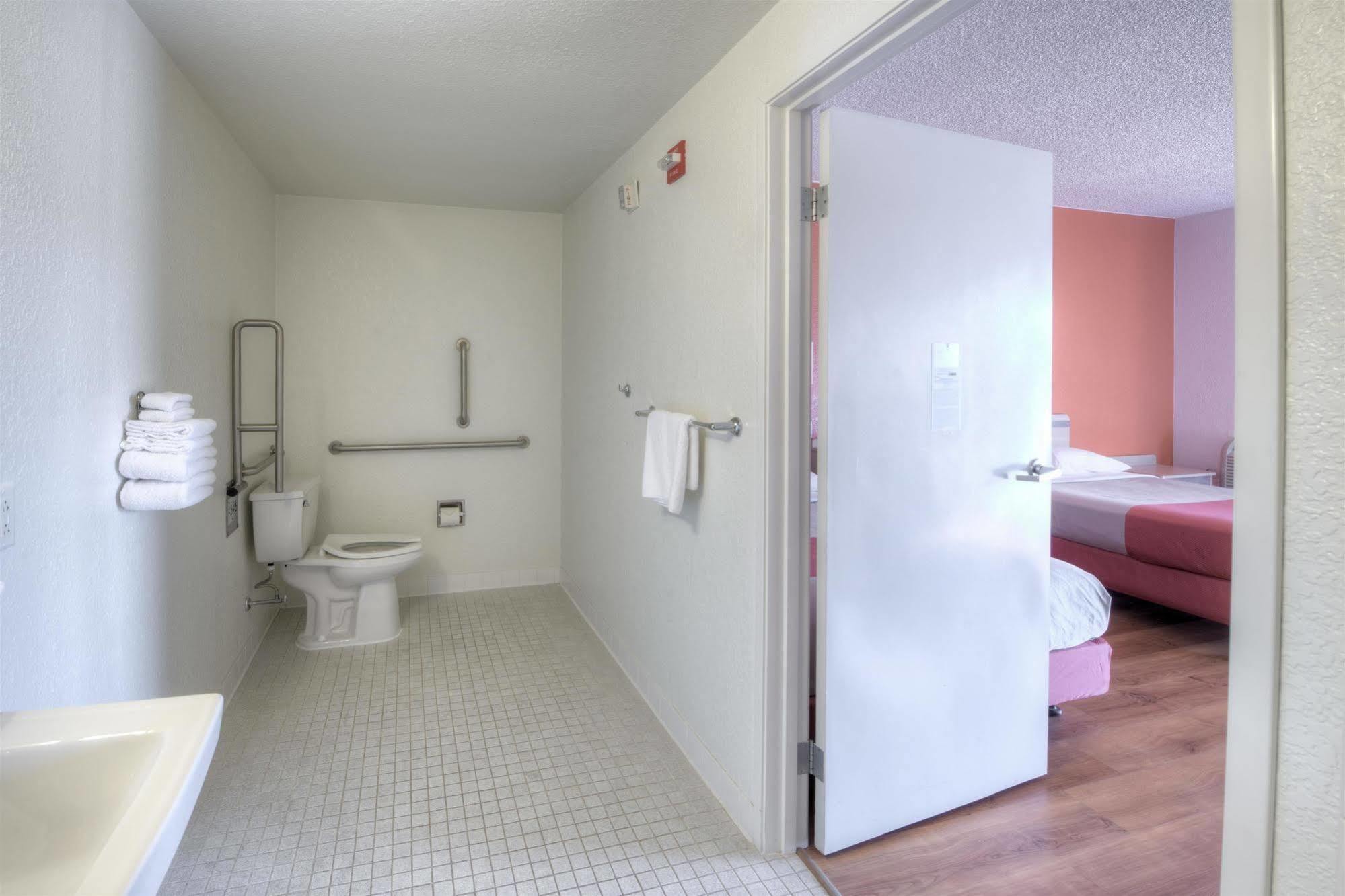 Motel 6-Niantic, Ct - New London Εξωτερικό φωτογραφία